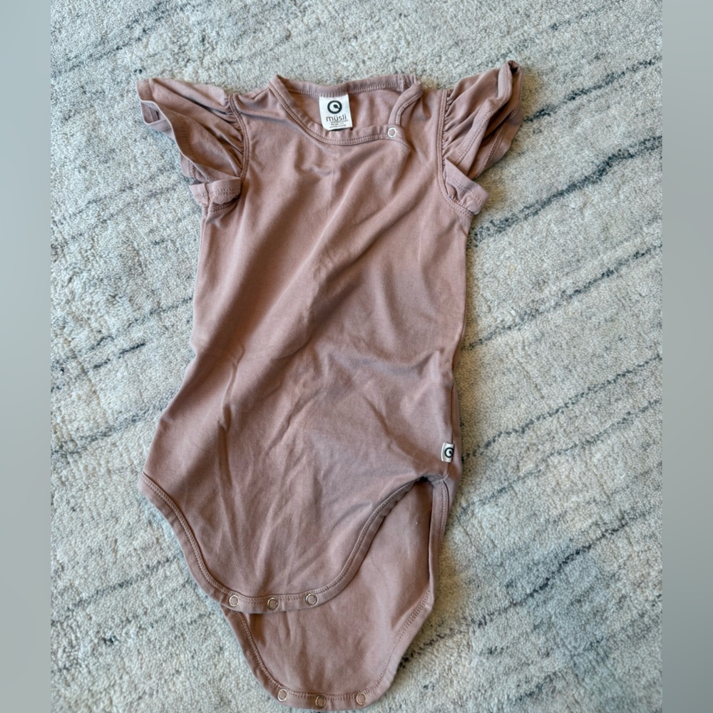 NWOT blush color bodysuitt